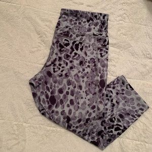 Capri Athletic Leggings